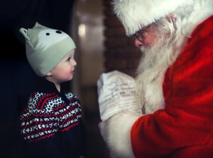 Read more about the article Sådan holder du julens magi i live for børn